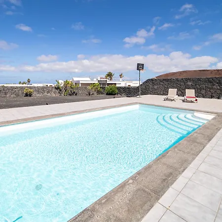 Vv Siray Pool & Play - 3 Bed Vila *