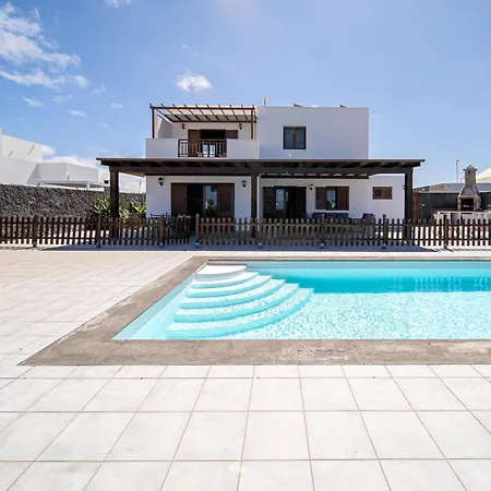Vv Siray Pool & Play - 3 Bed * Yaiza (Lanzarote)
