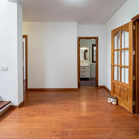 Vv By Hh ヴィラ *