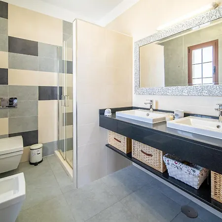 Villa Vv Siray Pool & Play - 3 Bed