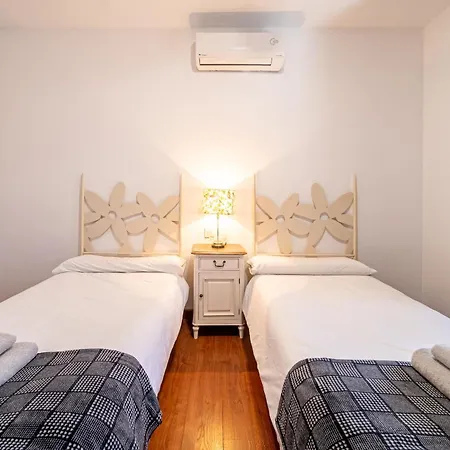 ヴィラ Vv By Hh ヤイサ