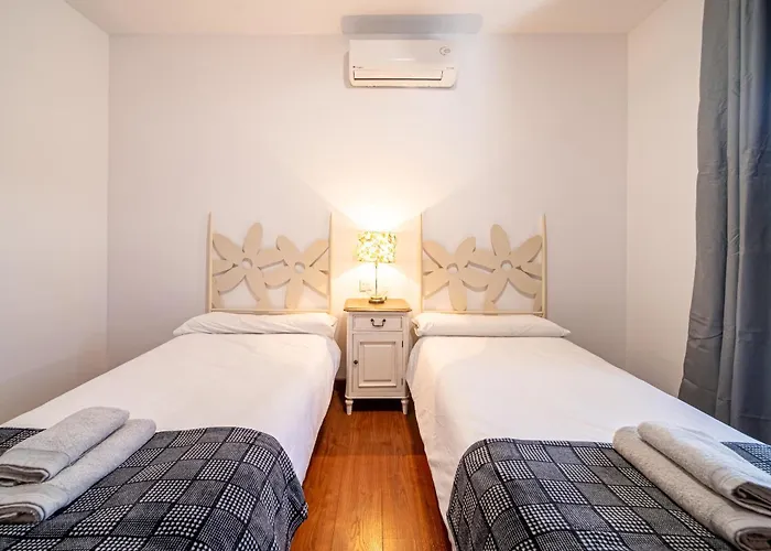 Villa Vv By Hh Yaiza