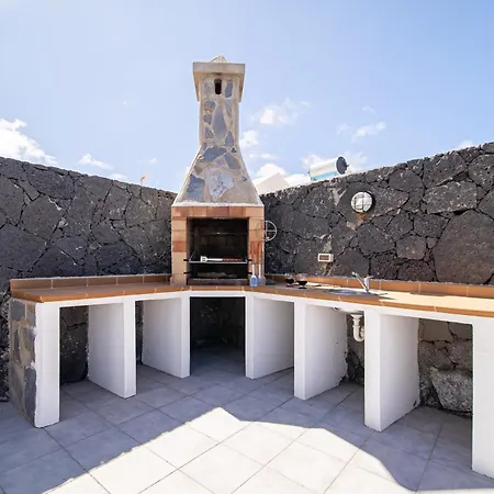 Vv By Hh * Yaiza (Lanzarote)